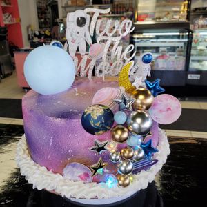 Custom Cakes! at Yumz in South Salt Lake