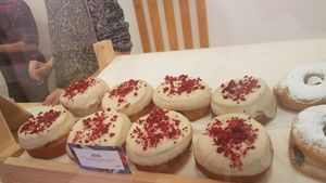 White chocolate and berries doughnuts at Bungnuts vegan Doughnuts. in Barcelona