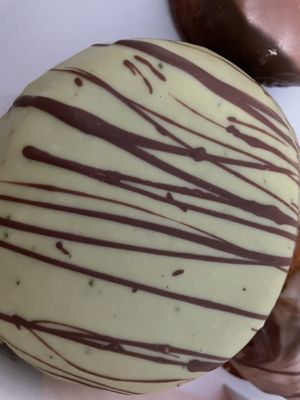 De matchá at Bungnuts vegan Doughnuts. in Barcelona