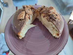 Peanut 🥜 butter chocolate 🍫 at Bungnuts vegan Doughnuts. in Barcelona