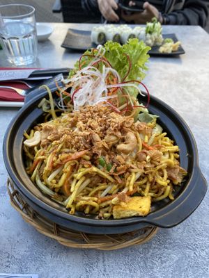 Fried noodles with tofu, cashews, ‘chicken’, vegetables, coconut, curry  at My Hao in Nuremberg