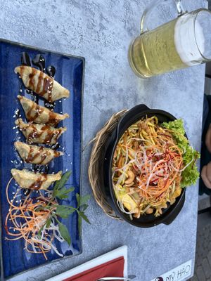 Gyoza and Cashew noodles   at My Hao in Nuremberg
