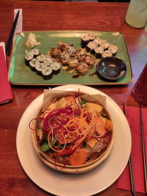 Sushi and steamed udon at My Hao in Nuremberg