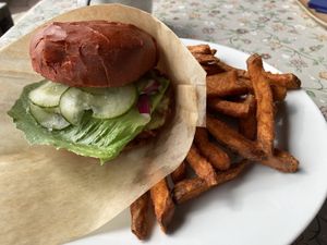 Vegan burger with sweet potato fries  at Njupeskärsserveringen in Moerkret