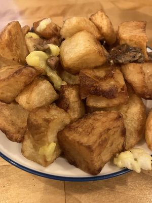 Patatas con sabor a huevo  at La Golosa Vegan Vurger - Gracia in Barcelona