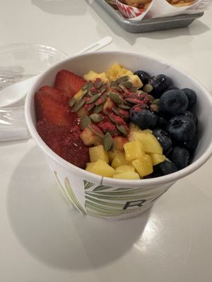 Açaí bowl build your ownn  at RawASF in Fremont