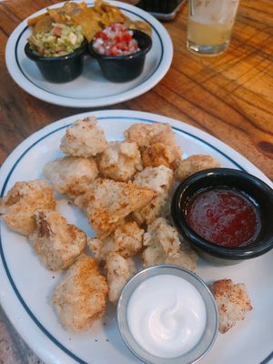 Cauliflower wings  at Bravo 951 in Santiago