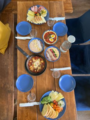 Breakfast Table with various vegan styles at Weinbar Dagobert in Mainz