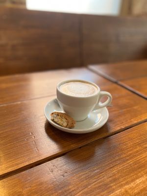 Café with tasty oak milk at Weinbar Dagobert in Mainz