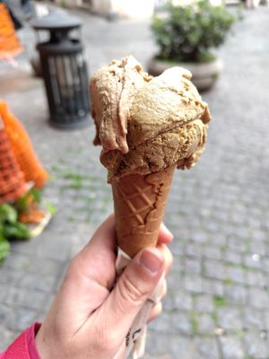 Pistachio and Almond-Coffee ice cream at Grezzo Raw Chocolate in Rome