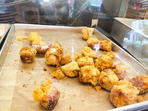 Banana balls at Goreng Pisang 四馬路 Queen Street in Central Singapore