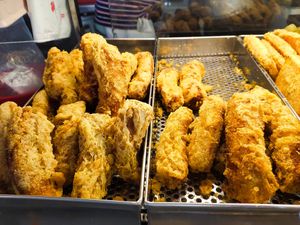 Banana fritter at Goreng Pisang 四馬路 Queen Street in Central Singapore