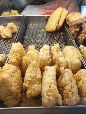 Fried item at Goreng Pisang 四馬路 Queen Street in Central Singapore