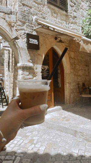 Iced latte with oat milk and vanilla syrup   at Tinel Speciality Coffee Shop in Trogir
