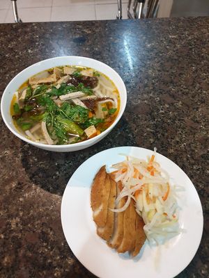 Tofu n°4 et local noodle at Ngoc Chi in Da Nang