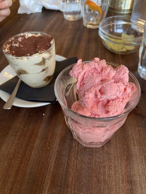 Strawberry gelato at Rudy’s Bold St 😍 🍨  #Veganuary at Rudy's Neapolitan Pizza in Liverpool
