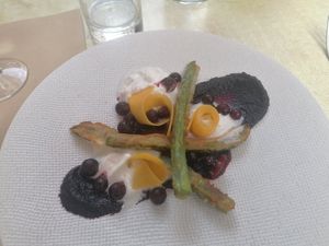 Asparagus and carrots salad at Les Bacchanales in Nancy