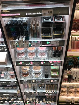 More vegan cosmetics at Rossmann & Lala - Dibrës in Tirana