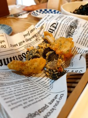 glass noodles in seaweed fried at Cow Tteokbokki  in Seoul