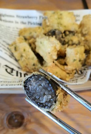 Deep-fried glass noodles in sea laver at Cow Tteokbokki  in Seoul