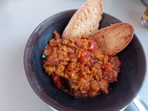 Chili vegano at El Cable Inglés in Almeria