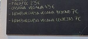 Tapas con suplemento veganas at El Cable Inglés in Almeria