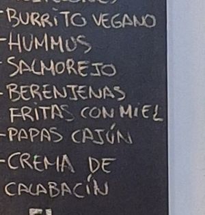 Tapas de cortesía veganas at El Cable Inglés in Almeria
