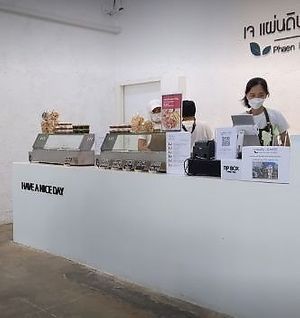 Food counter at Phaen Din Vegan Vegetarian - เจแผ่นดิน มังสวิรัติ in Chiang Mai