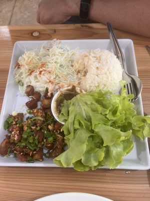   at Phaen Din Vegan Vegetarian - เจแผ่นดิน มังสวิรัติ in Chiang Mai