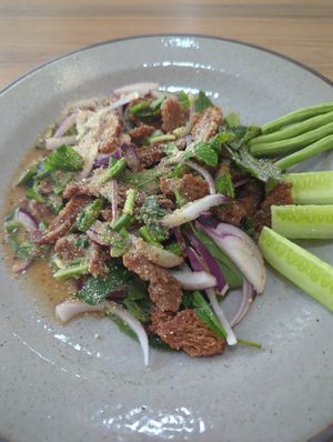 spicy vegan pork salad at Phaen Din Vegan Vegetarian - เจแผ่นดิน มังสวิรัติ in Chiang Mai