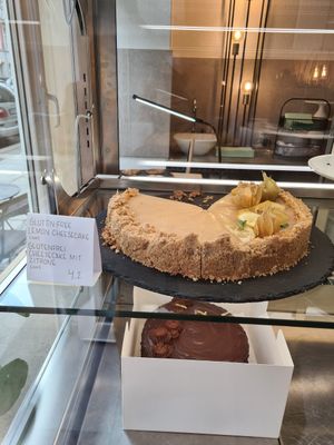 Cakes at Sakura in Berlin