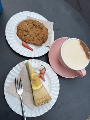 cappuccino, PB cookie, lemon cheesecake  at Sakura in Berlin