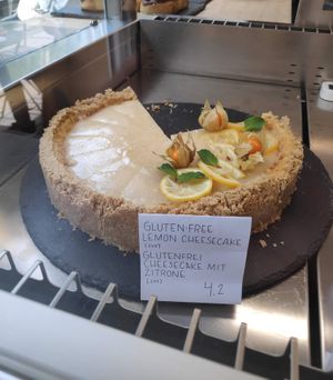 Lemon cheesecake at Sakura in Berlin