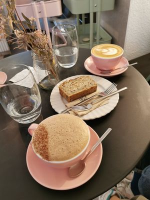 Bananabread, hot chocolate and flat white. at Sakura in Berlin