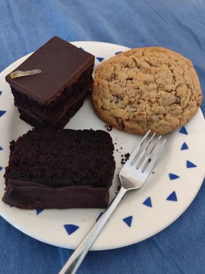 Leftover cakes received through "Too good to go" at Sakura in Berlin
