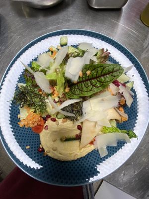 Pflücksalat l Hummus at Hirschen in Kleines Wiesental