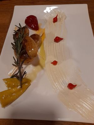 Starter: potato skewer at DieDa Im WeinGut in Bad Duerkheim