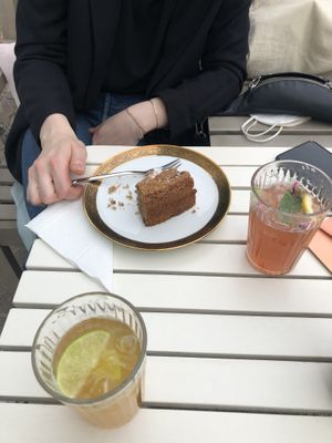 Vegan cake at Omas Teekanne in Graz