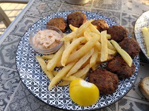 Vegan Meatballs from bio Soja at Sto Kyma in Kalamata