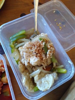 Garlic chicken (Apr 2022) at Wawin Vegan Chinese in York