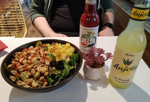  at MALOA Poke Bowl in Dortmund