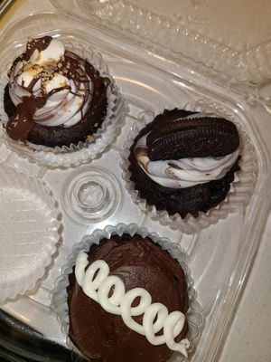 Cupcakes at The Mindful Table in Perrysburg