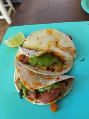 Taco's al pastor at Los Muchitos Comida Vegana in Oaxaca