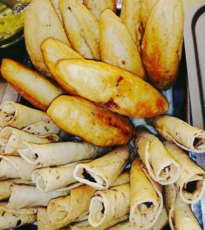 Hoy molotes de papas con chorizo, flautas de verduras, #comidavegana #comidavegetariana at Los Muchitos Comida Vegana in Oaxaca
