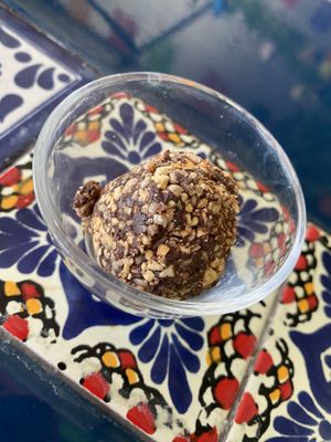 Truffe à 15 pesos   at Los Muchitos Comida Vegana in Oaxaca