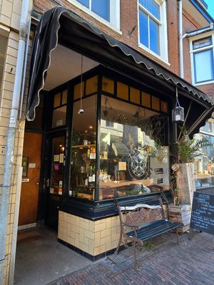 Front at Za'atar in Utrecht