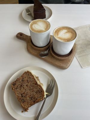 Oat Cappuccino, chocolate cake, carrot cake   at SLEEBOOM in Borkum