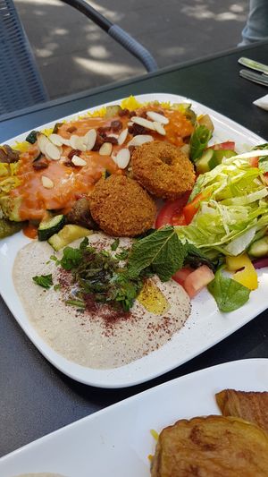  at L'Olivier in Gottingen