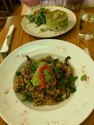 Luminous vegan and Rumis dream ❤️ at Avocado in Athens