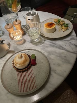 S’mores tarts and crème brûlée   at Mallow - Borough Market in South East London
